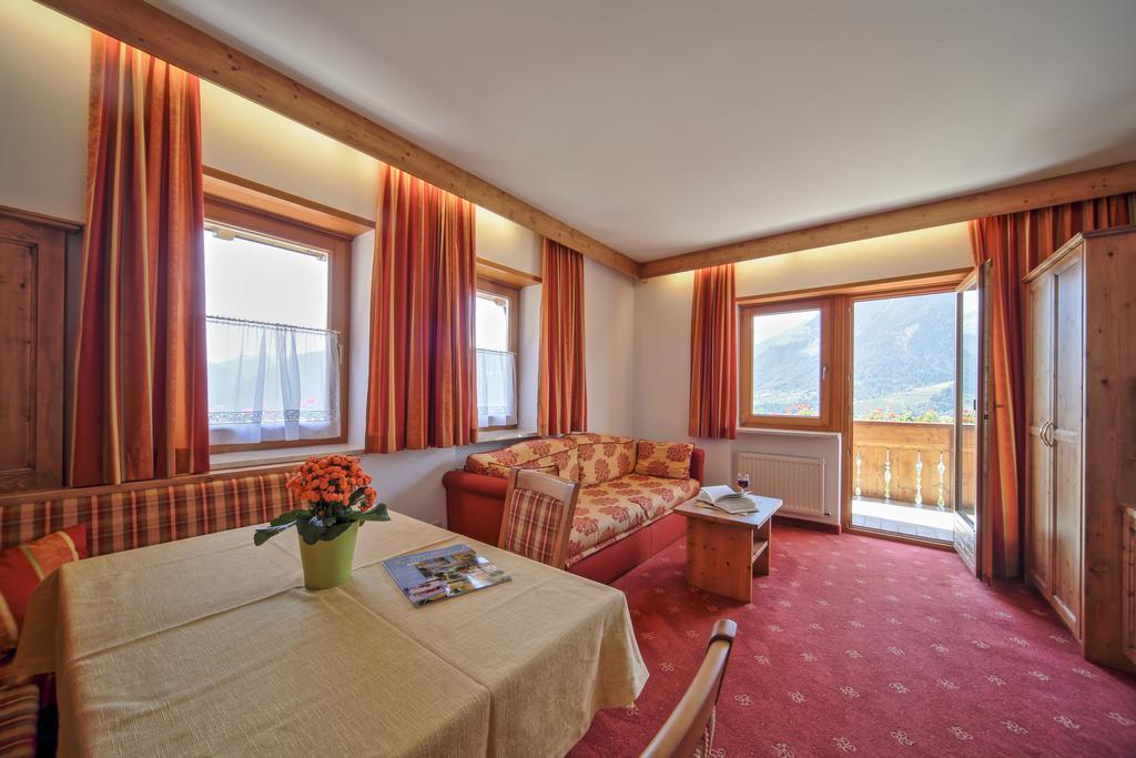 Residence Krone Scena Habitación foto